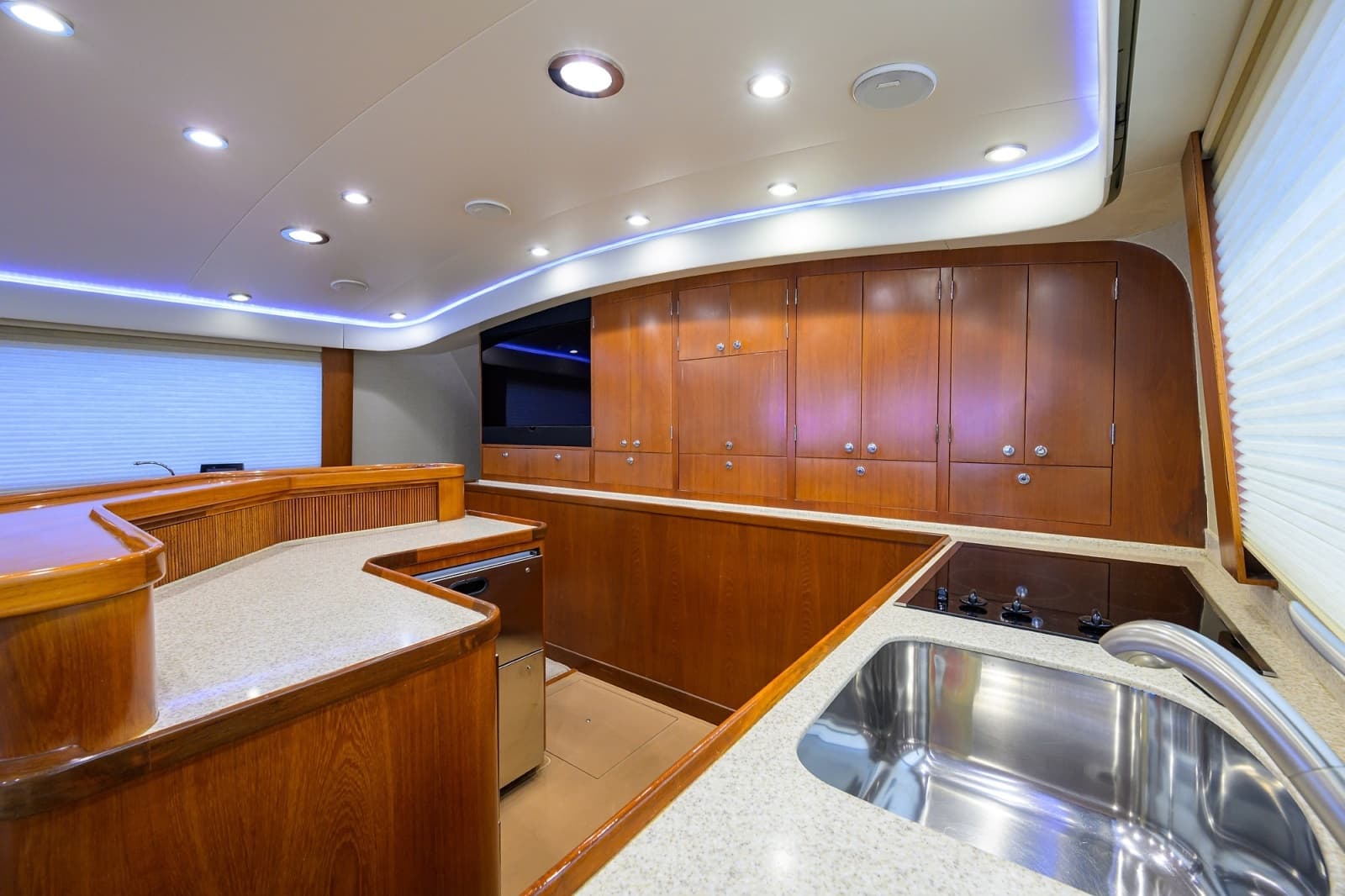 2003 American Custom Yachts 