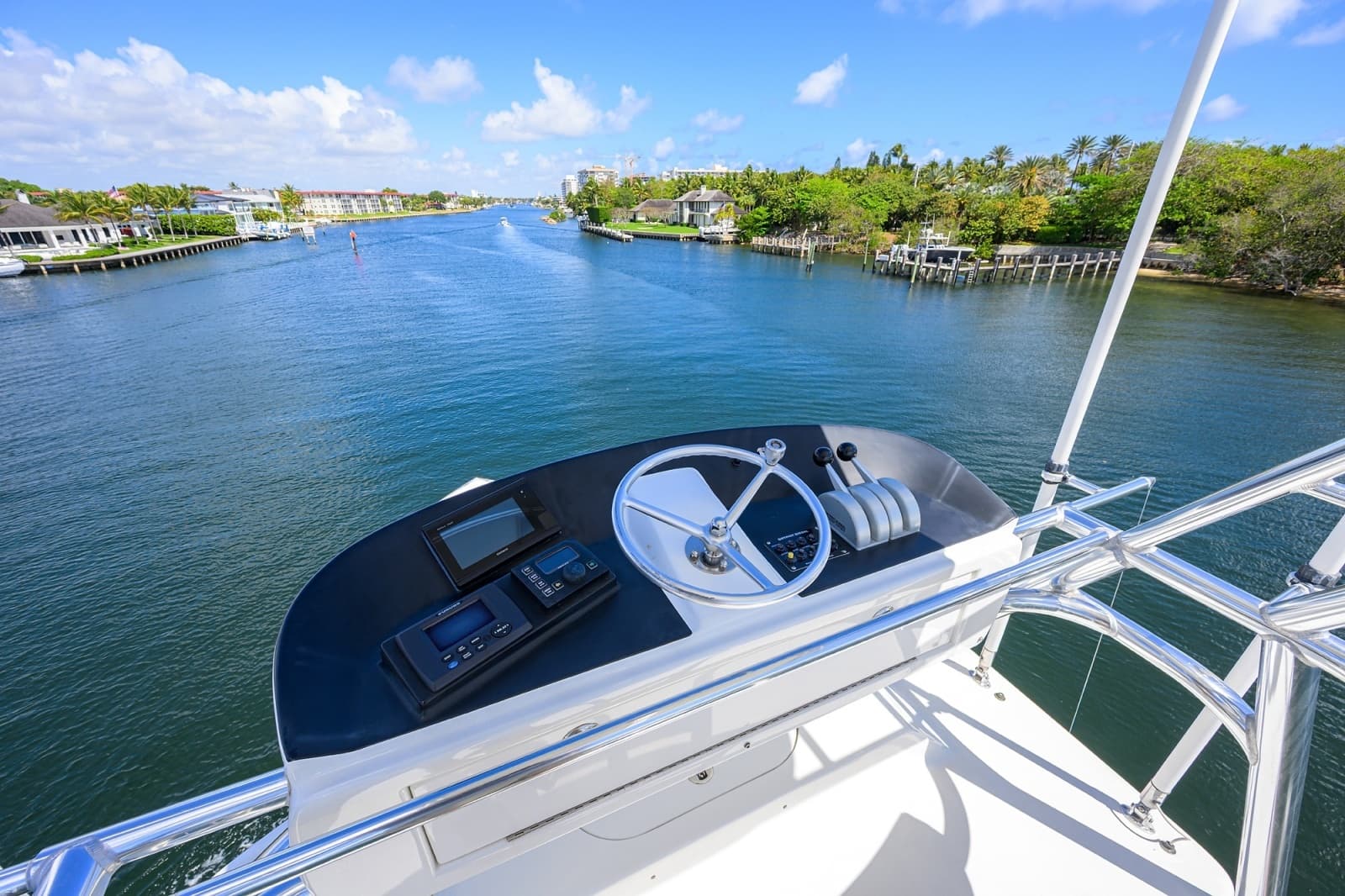 2003 American Custom Yachts 