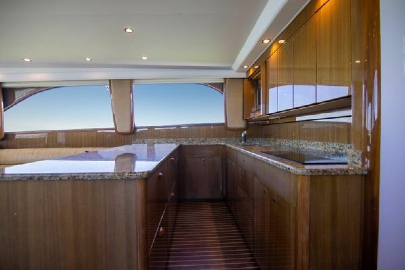 2007 Viking 52 Convertible