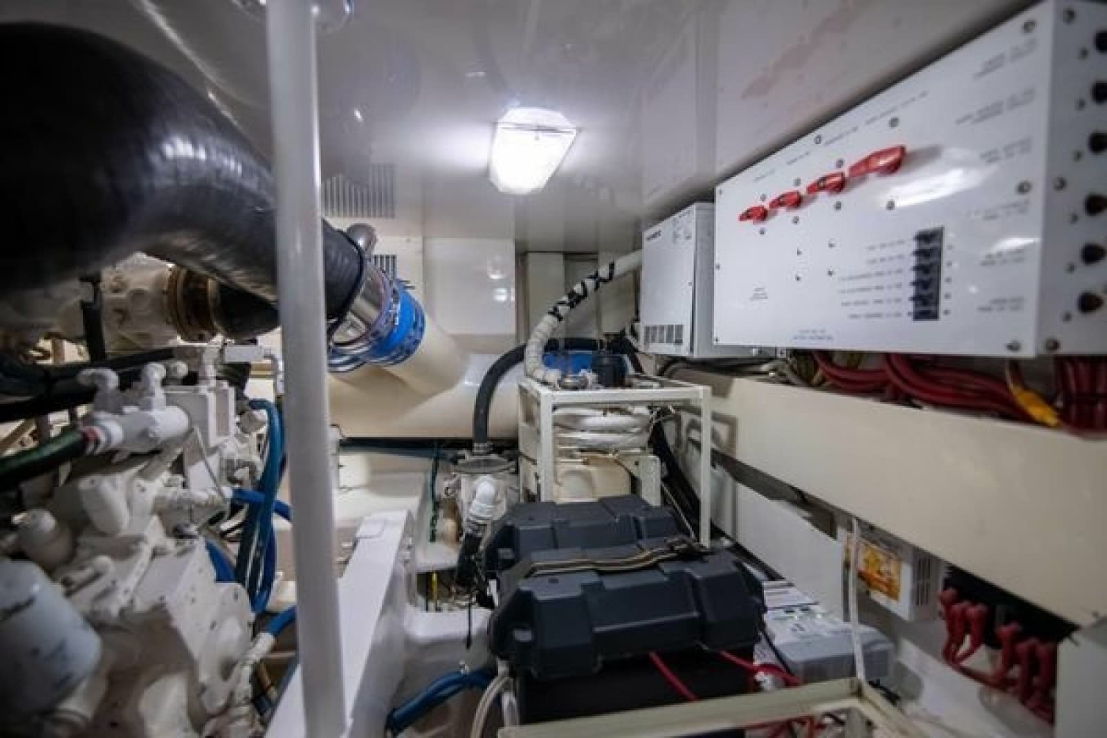 2007 Viking 52 Convertible