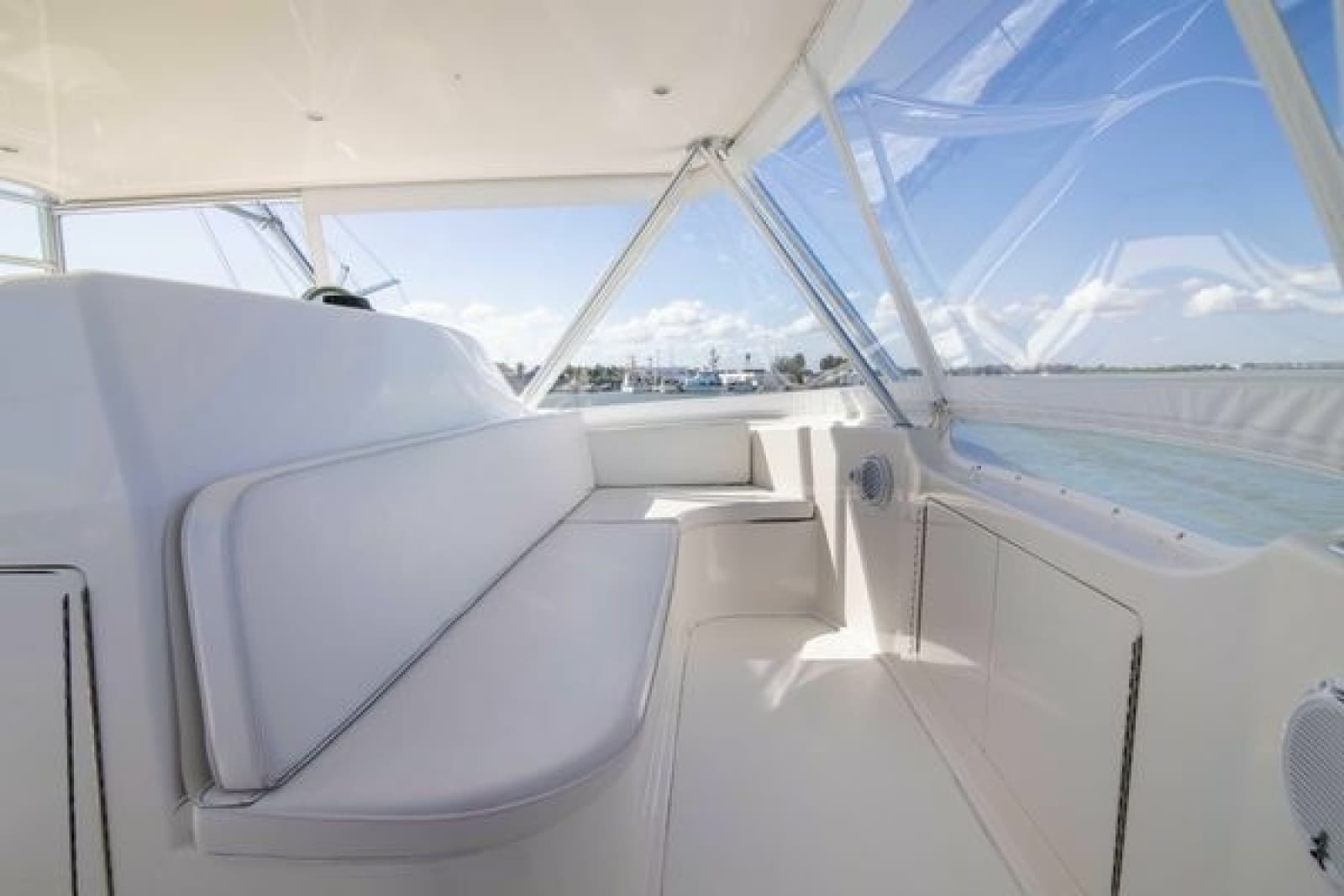 2007 Viking 52 Convertible