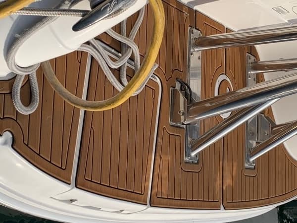 2004 Sea Ray 390 Motor Yacht