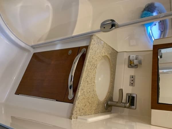 2004 Sea Ray 390 Motor Yacht