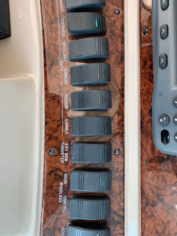 2004 Sea Ray 390 Motor Yacht