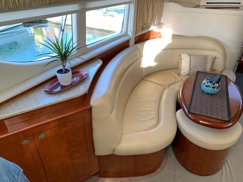 2004 Sea Ray 390 Motor Yacht