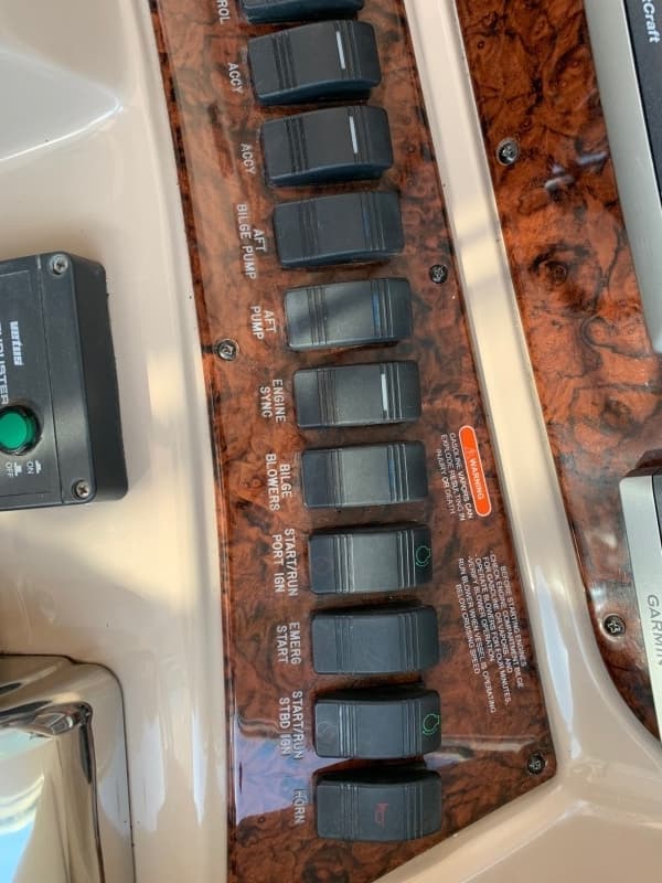 2004 Sea Ray 390 Motor Yacht