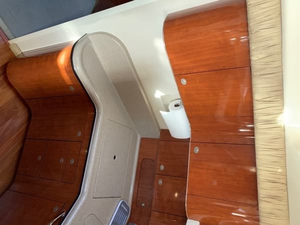 2004 Sea Ray 390 Motor Yacht