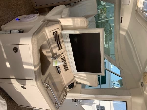 2004 Sea Ray 390 Motor Yacht