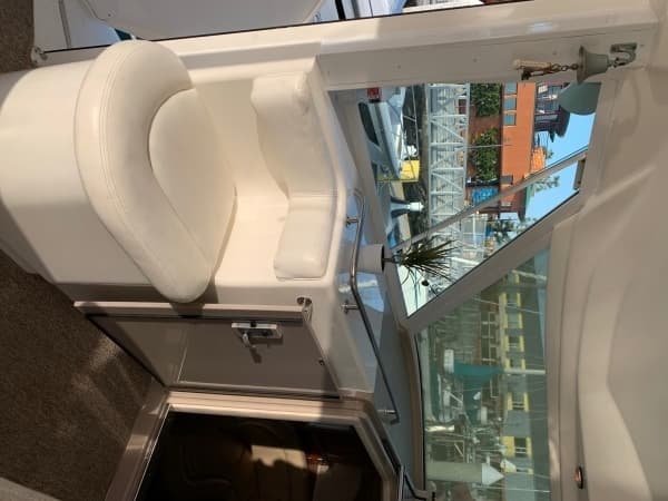 2004 Sea Ray 390 Motor Yacht