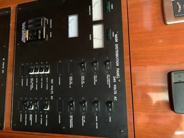 2004 Sea Ray 390 Motor Yacht