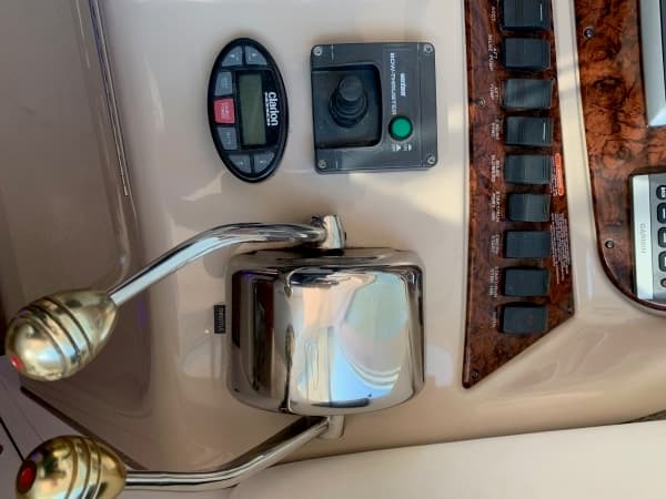 2004 Sea Ray 390 Motor Yacht