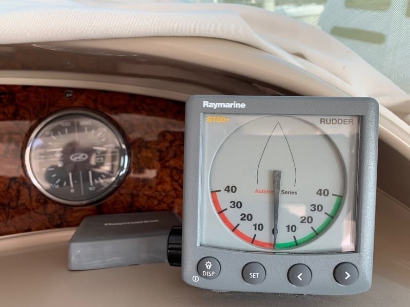 2004 Sea Ray 390 Motor Yacht