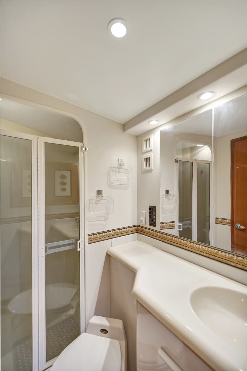 Viking 5- Lady S - Interior Head