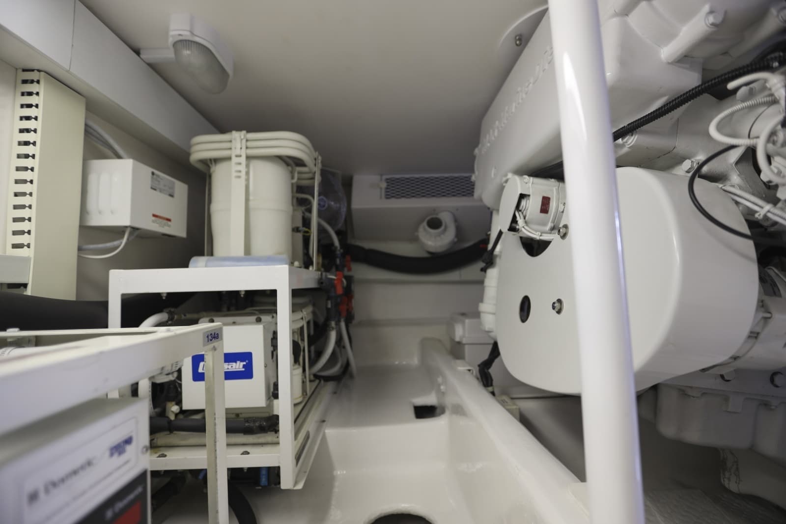 Viking 5- Lady S - Engine Room