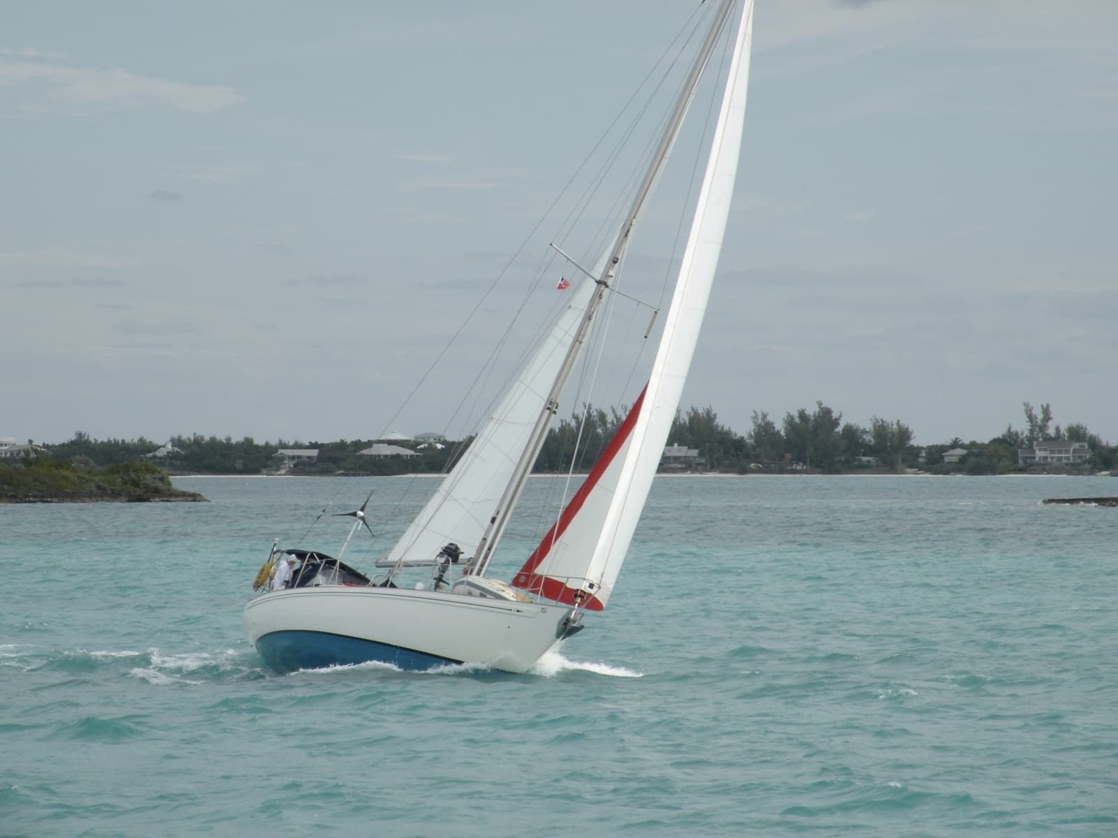 41' Rival under sail1