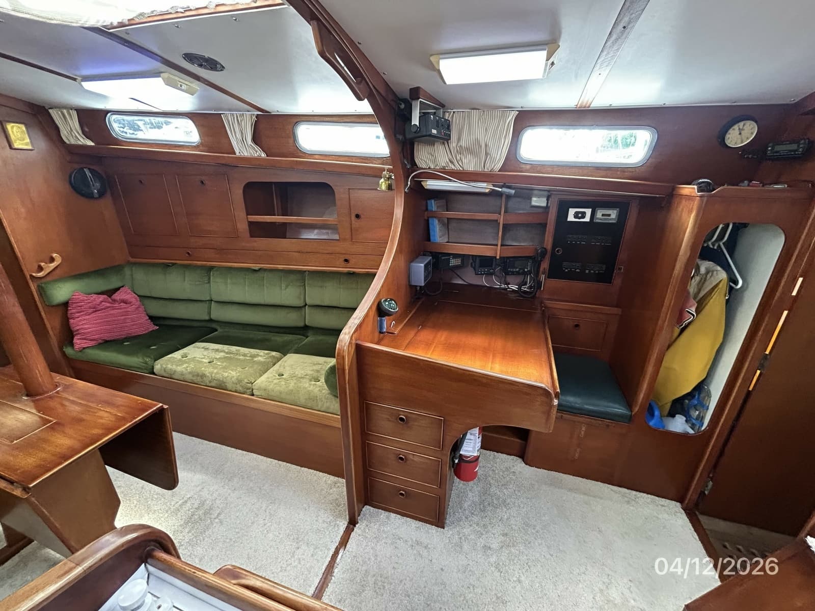 41' Rival salon starboard