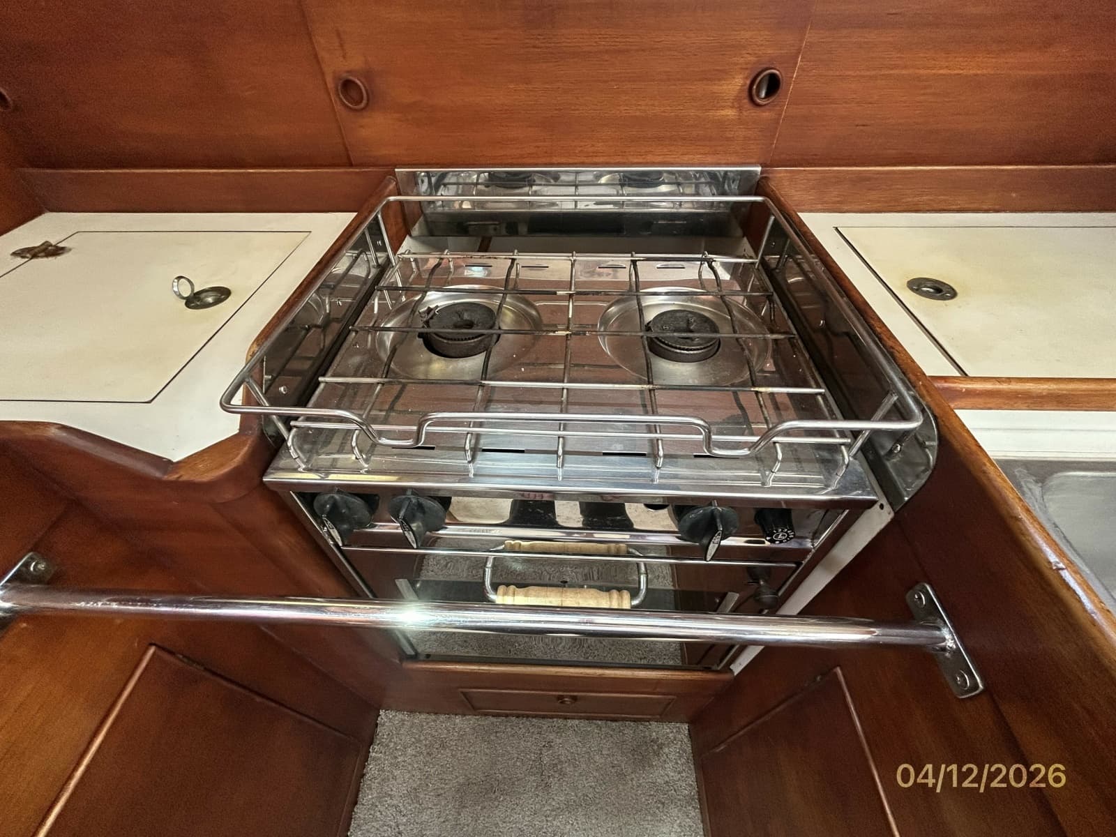 41' Rival galley stove