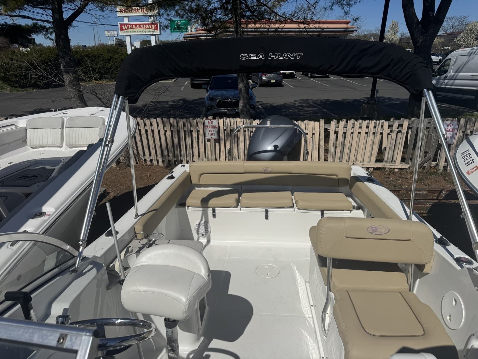2013 Sea Hunt Escape 234 LE