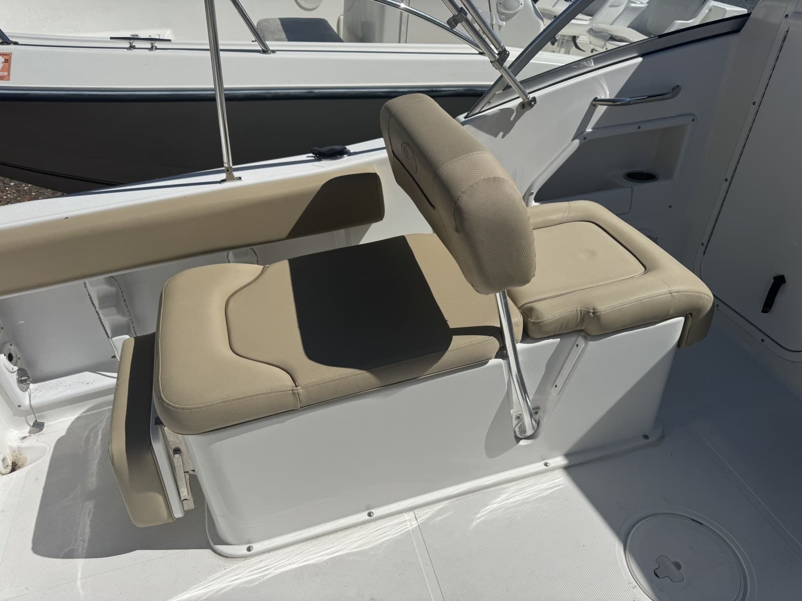 2013 Sea Hunt Escape 234 LE