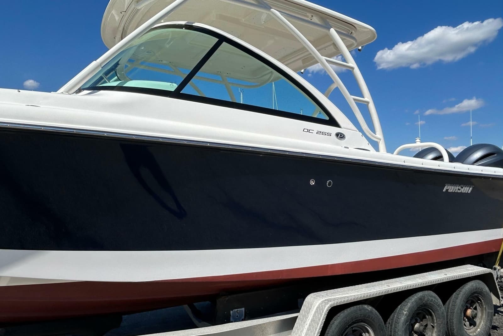 2016 Pursuit DC 265 Dual Console