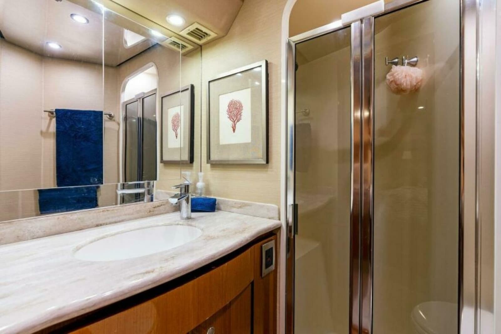 2003 Viking 48 Convertible