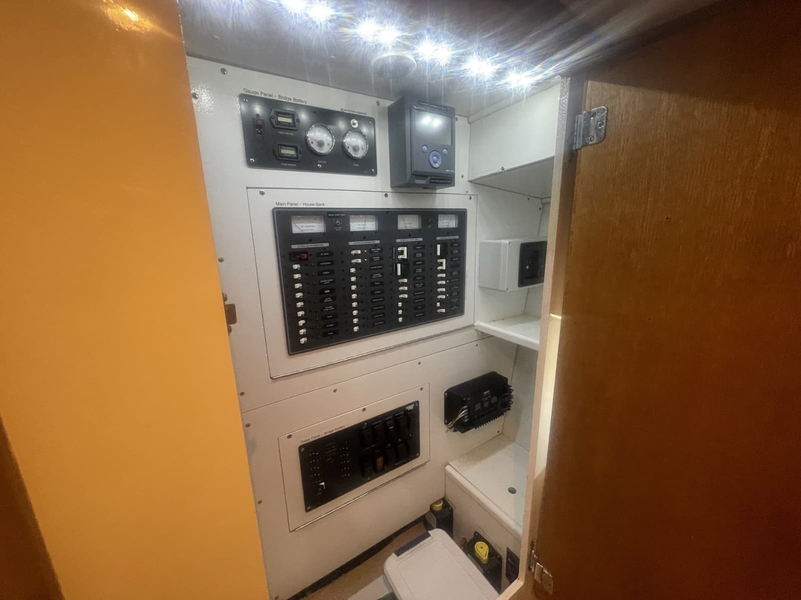 1968 Hatteras 34 Sportfisherman