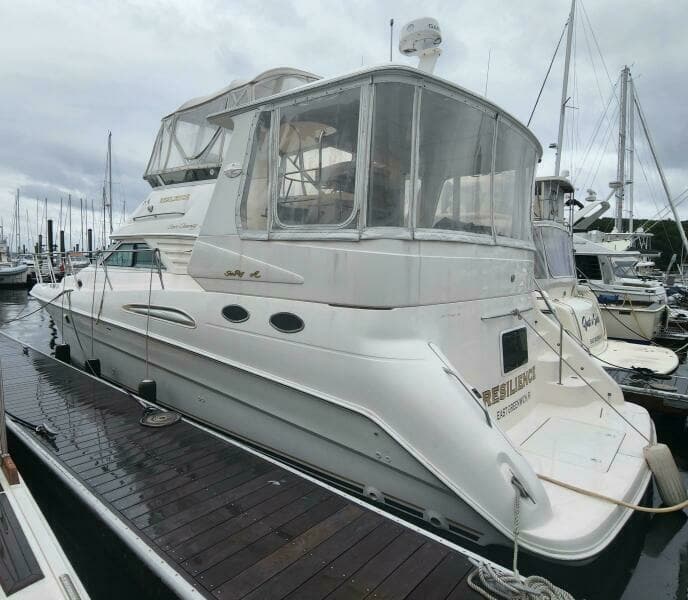 1999 Sea Ray 420 Aft Cabin