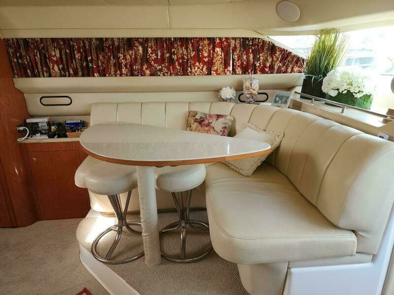 1999 Sea Ray 420 Aft Cabin