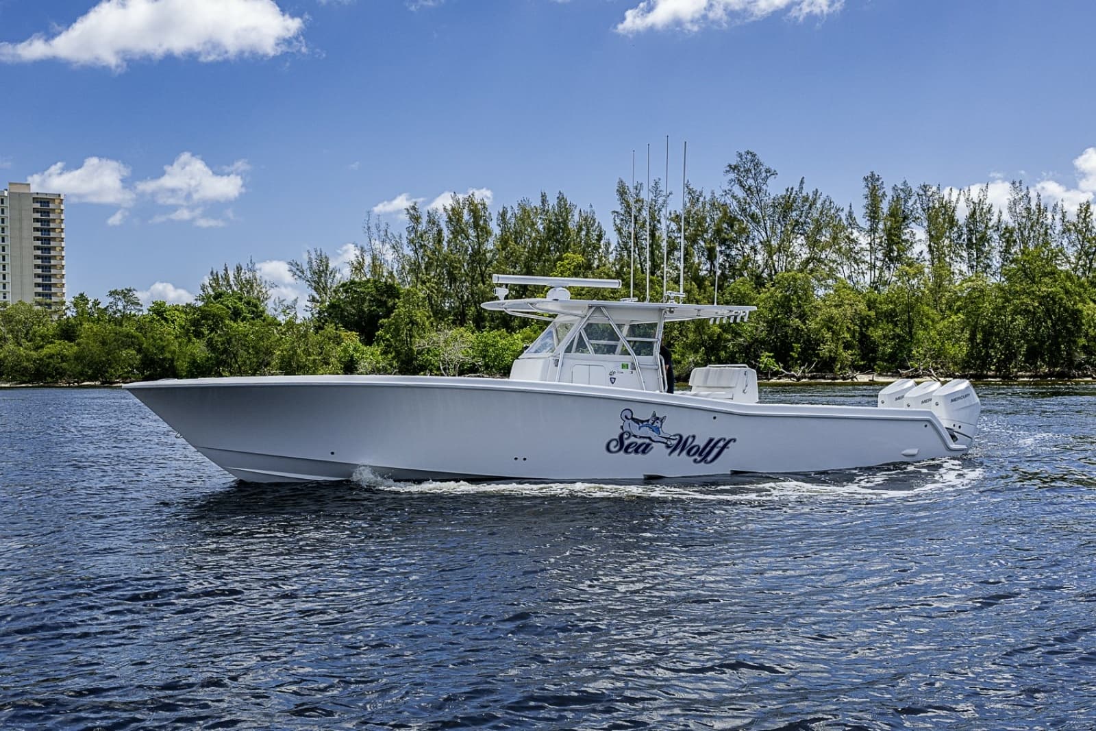 2015 Invincible 42 Open Fisherman