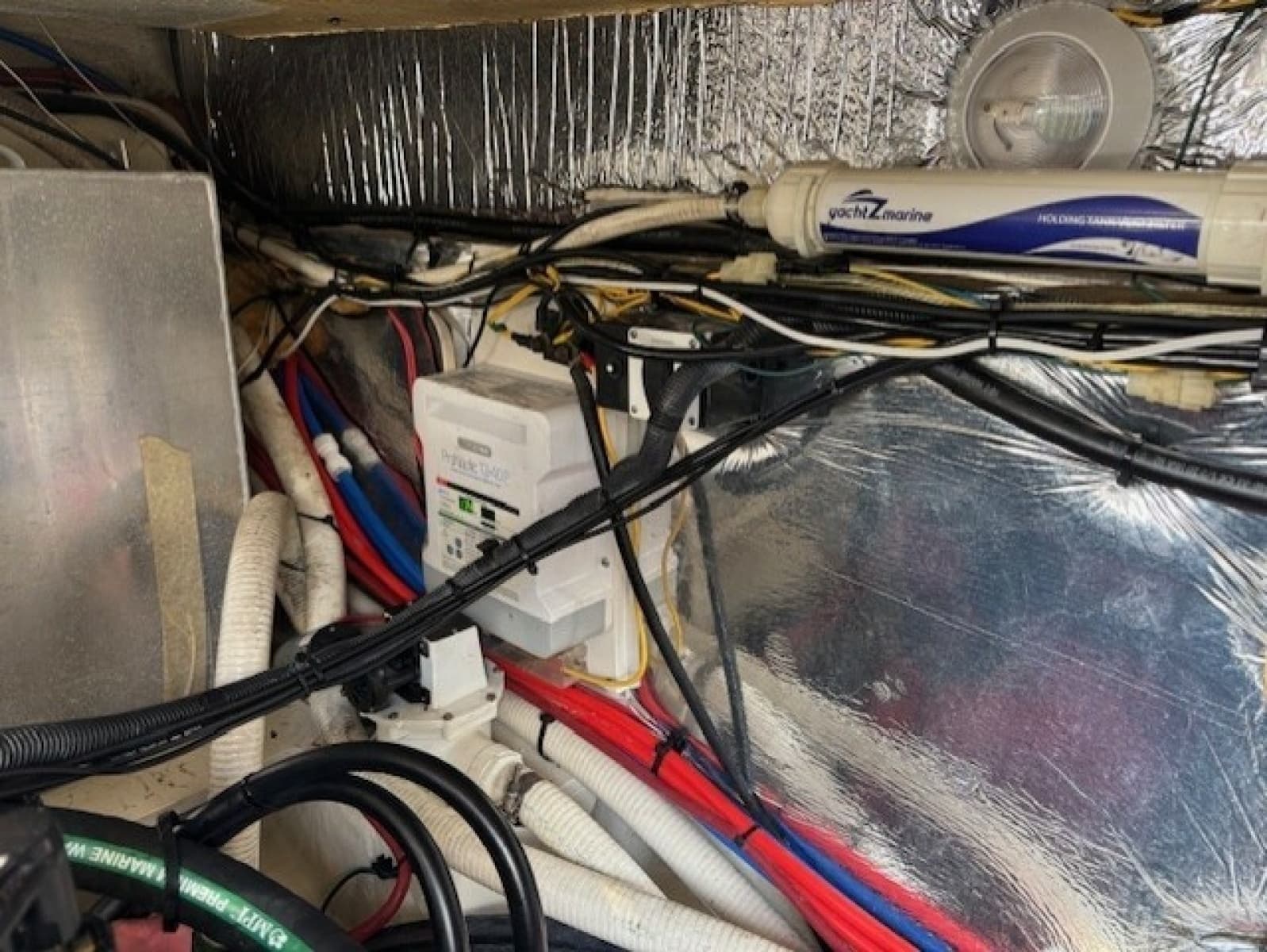 2006 Larson 370 Cabrio