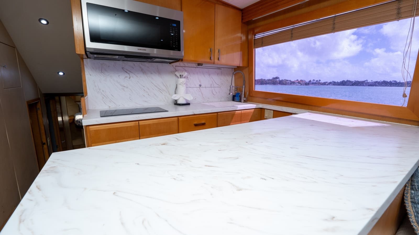 2000 Hatteras 50 Convertible