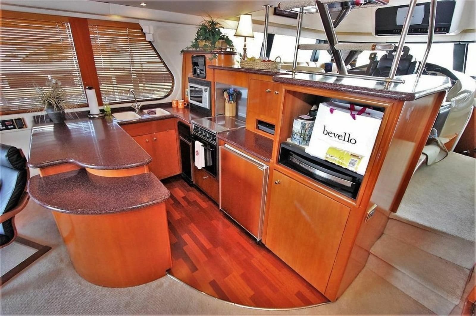 2001 Carver 570 Voyager Pilothouse