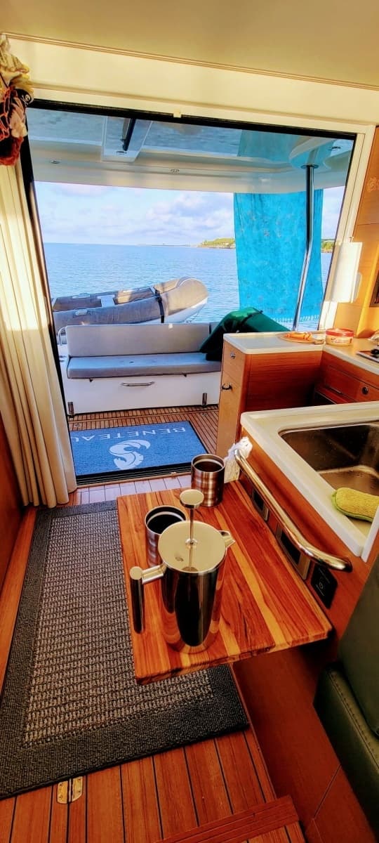 2022 Beneteau Swift Trawler 41 Fly