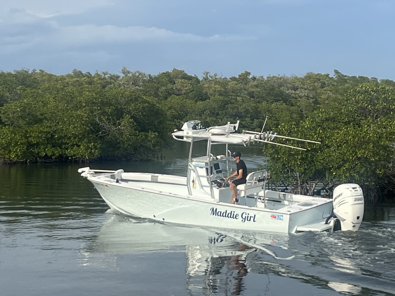 2022 Latitude Tournament Boats 25 Center Console