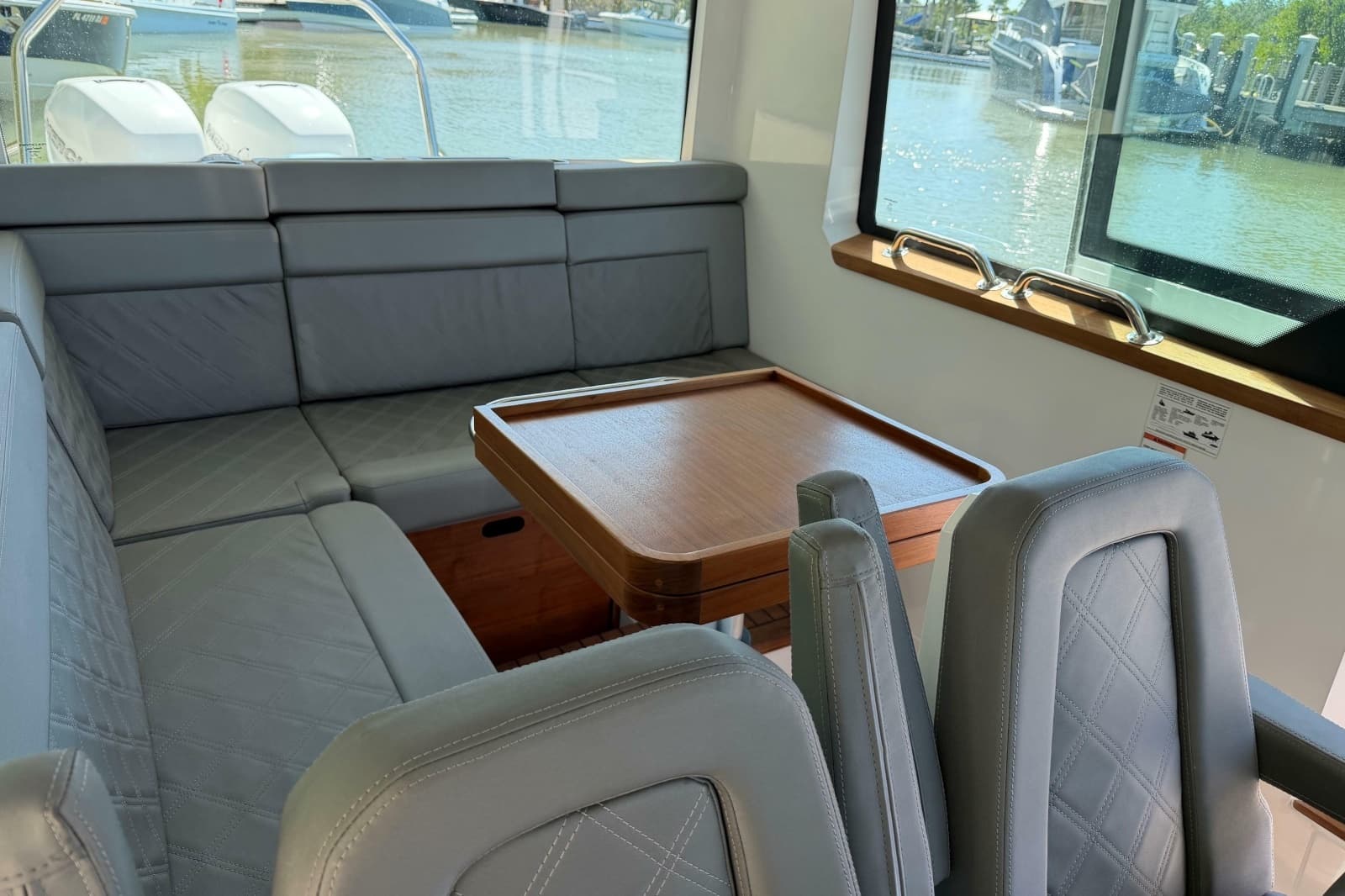 2018 Axopar 37 Cabin
