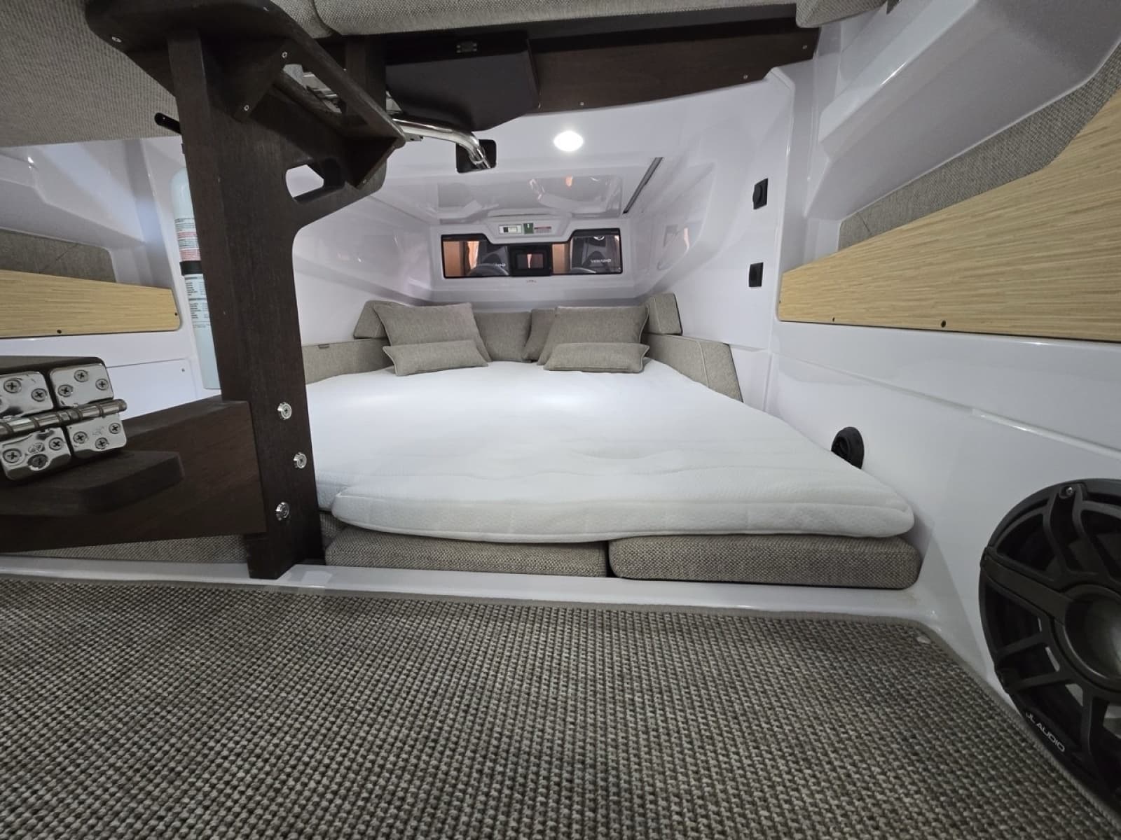 2026 Axopar Cross Cabin