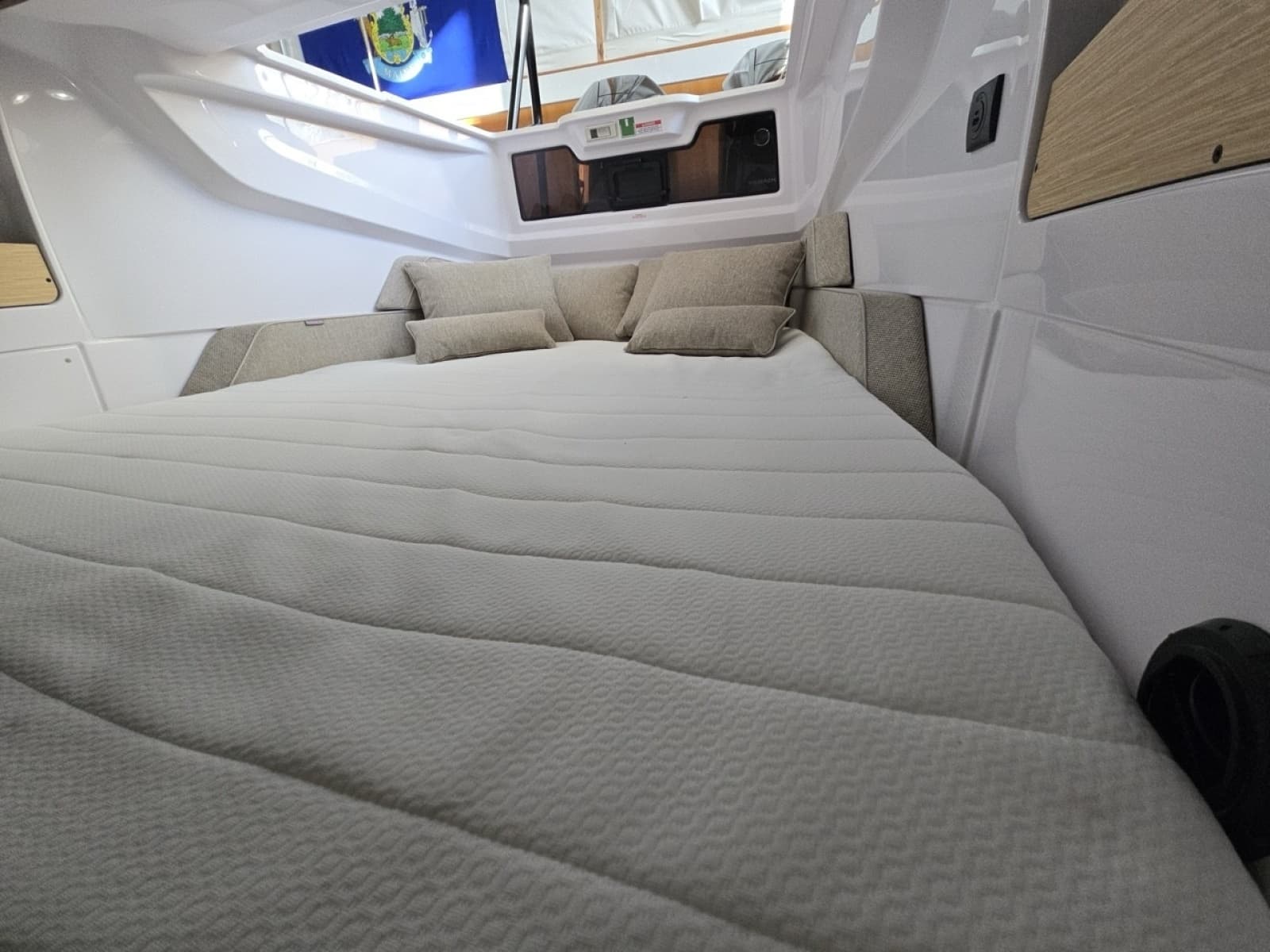 2026 Axopar Cross Cabin