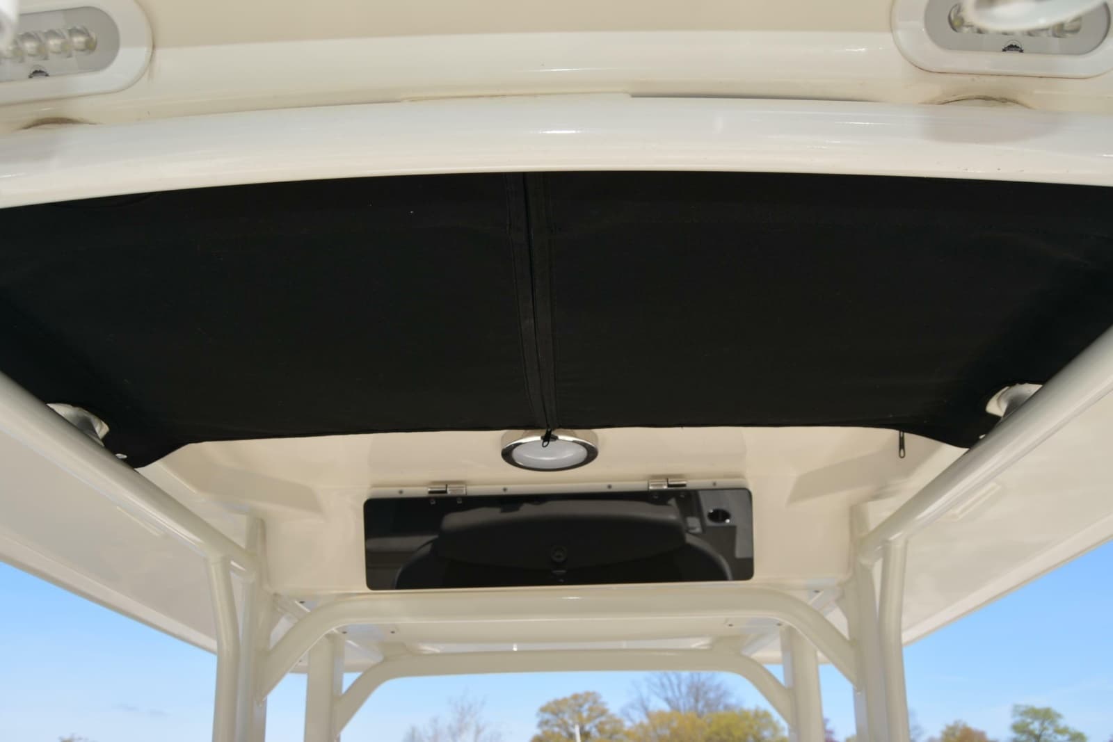 2021 Boston Whaler 270 Dauntless