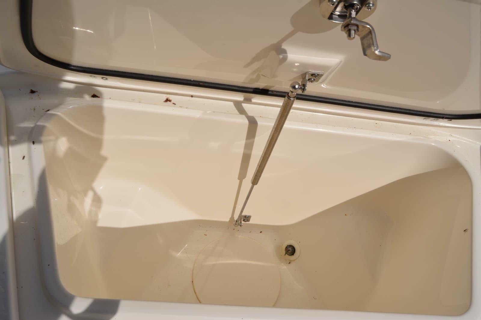 2021 Boston Whaler 270 Dauntless