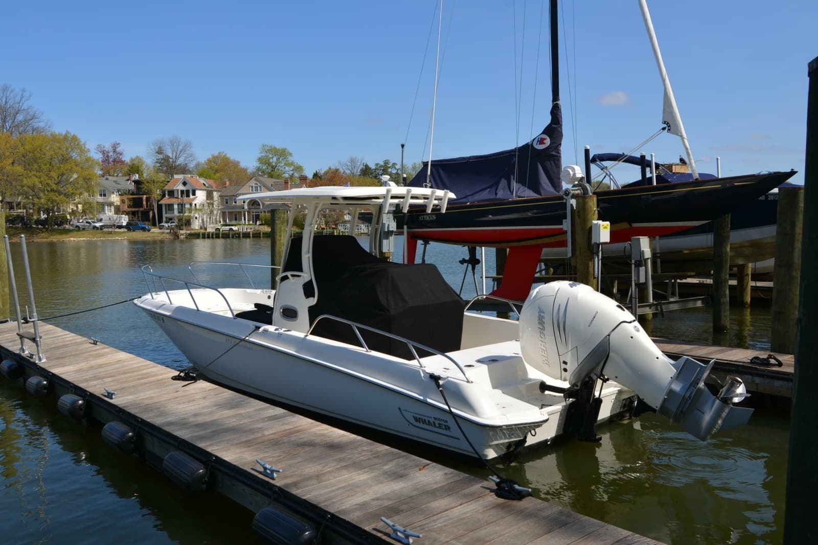 2021 Boston Whaler 270 Dauntless