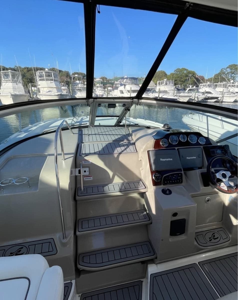 2008 Sea Ray 330 Sundancer