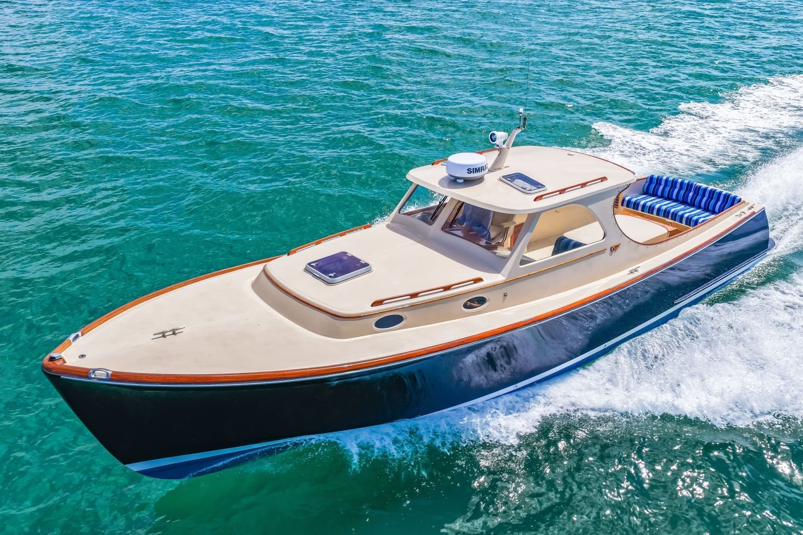 1998 36 Hinckley Picnic Boat Running Shot