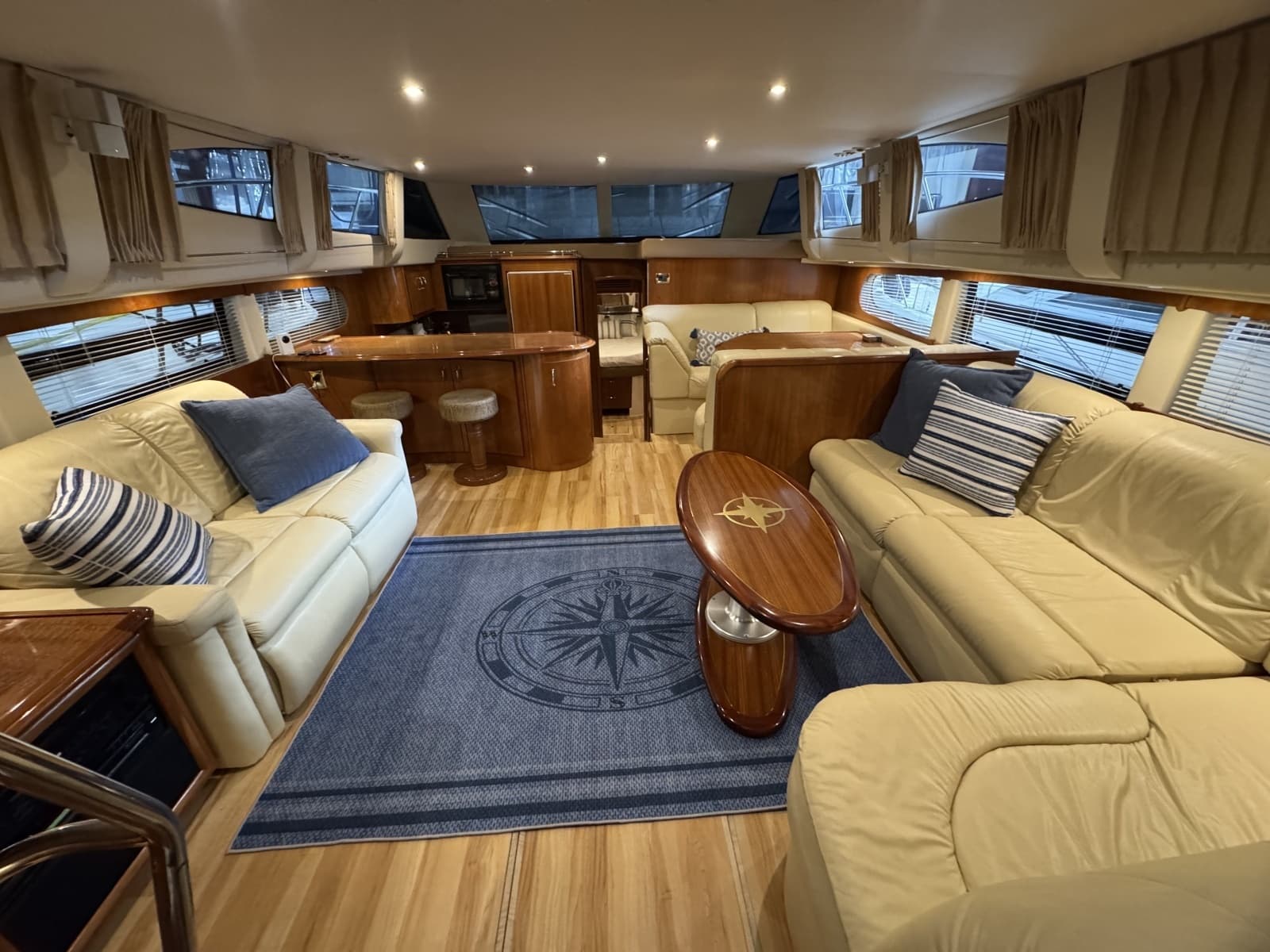 2004 Carver 466 Motor Yacht