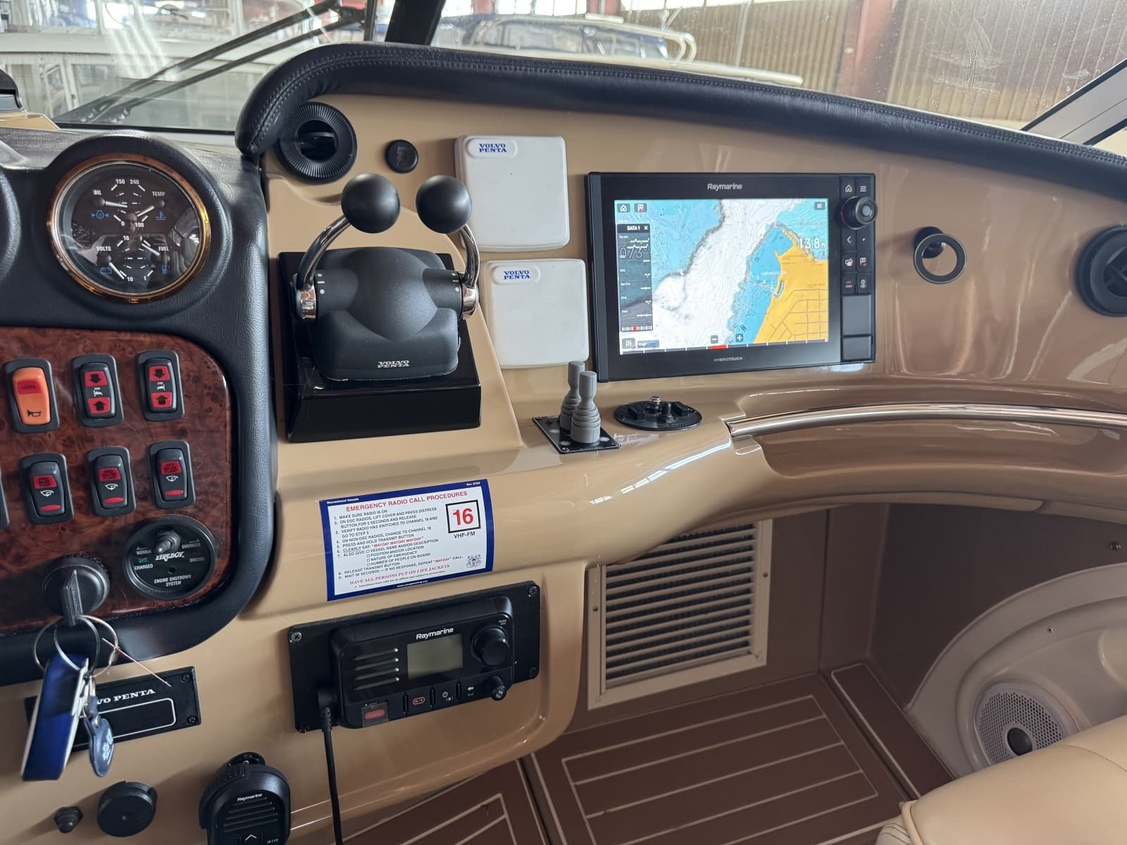 2004 Carver 466 Motor Yacht