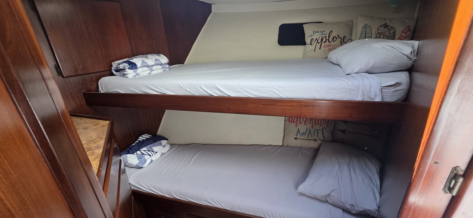 1989 Hatteras 52 Convertible