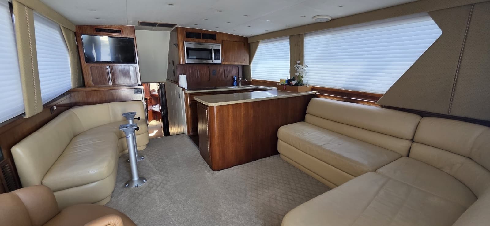 1989 Hatteras 52 Convertible