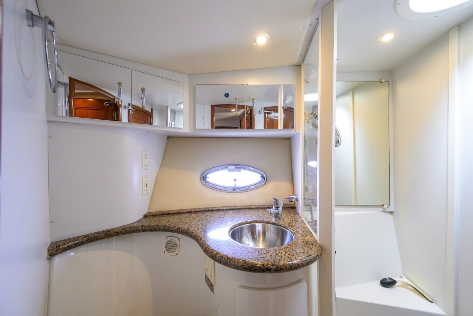 Carver 444 - Great Adventure