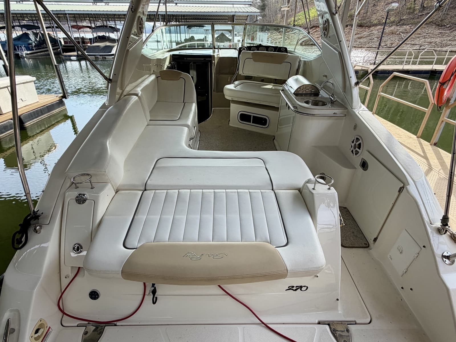 2009 Sea Ray 270 Sundancer