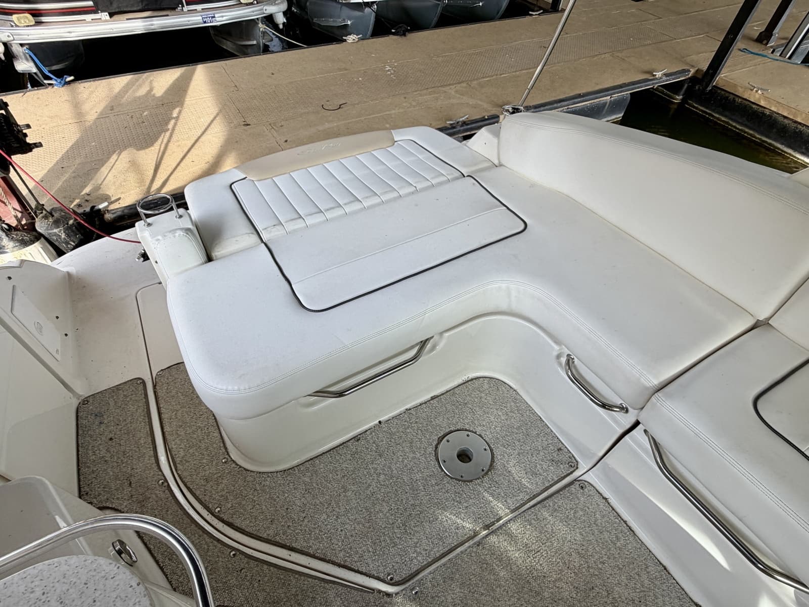 2009 Sea Ray 270 Sundancer