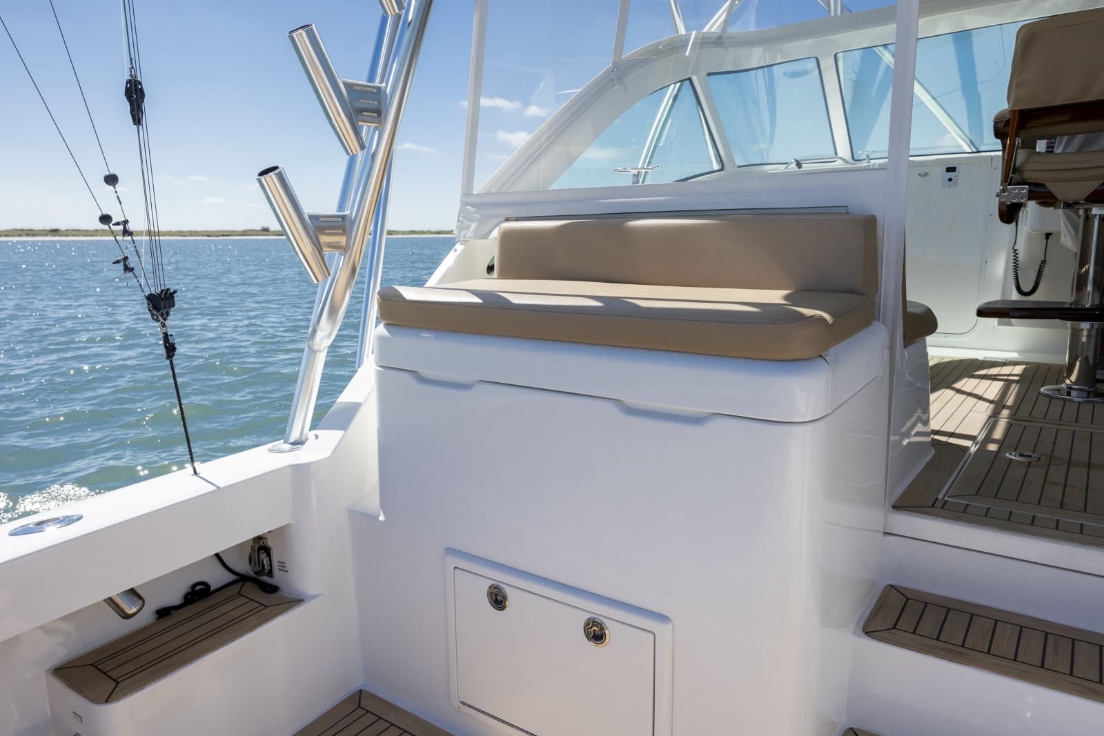 2019 Albemarle 410 Express Fisherman